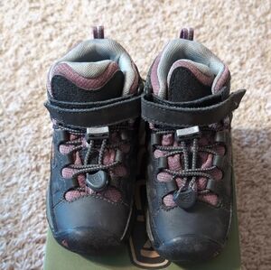 Keen Black and Pink Outdoor Boots with Durable Construction